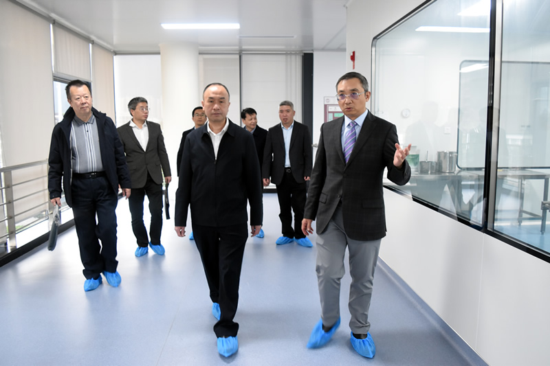 省政協(xié)一行蒞臨仙芝樓調(diào)研參觀，共謀校地融合發(fā)展新策略